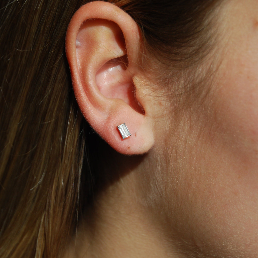 Piercing Moissanita Emerald